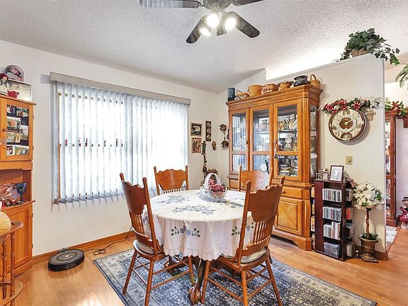 4th image of 101 Paquin Dr