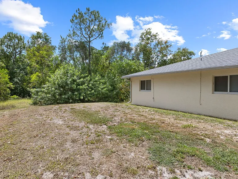 221 Meadow Rd — Photo 23