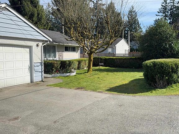2nd image of 11820 207th St