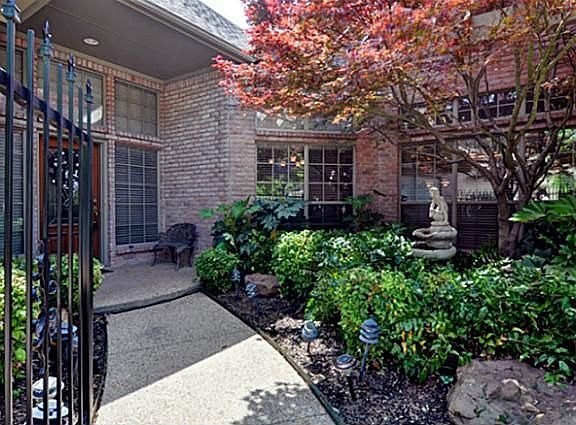 2nd image of 2613 Torrey Pines Dr