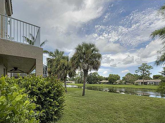 4th image of 2446 Westmont Pl