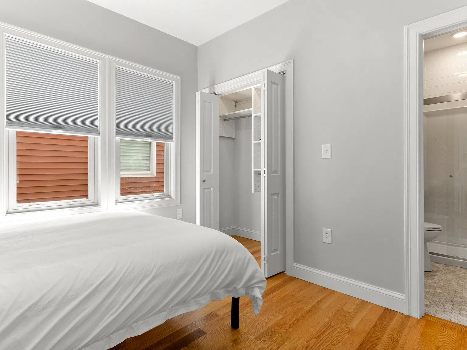 1 bed, 1100 sqft, $1,550 — Photo 3