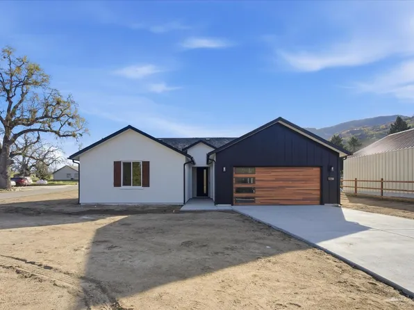 17750 Arlington Pl, Tehachapi, CA 93561