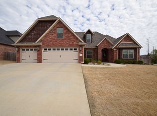 4608 N Rockledge Dr, Fayetteville, AR 72764