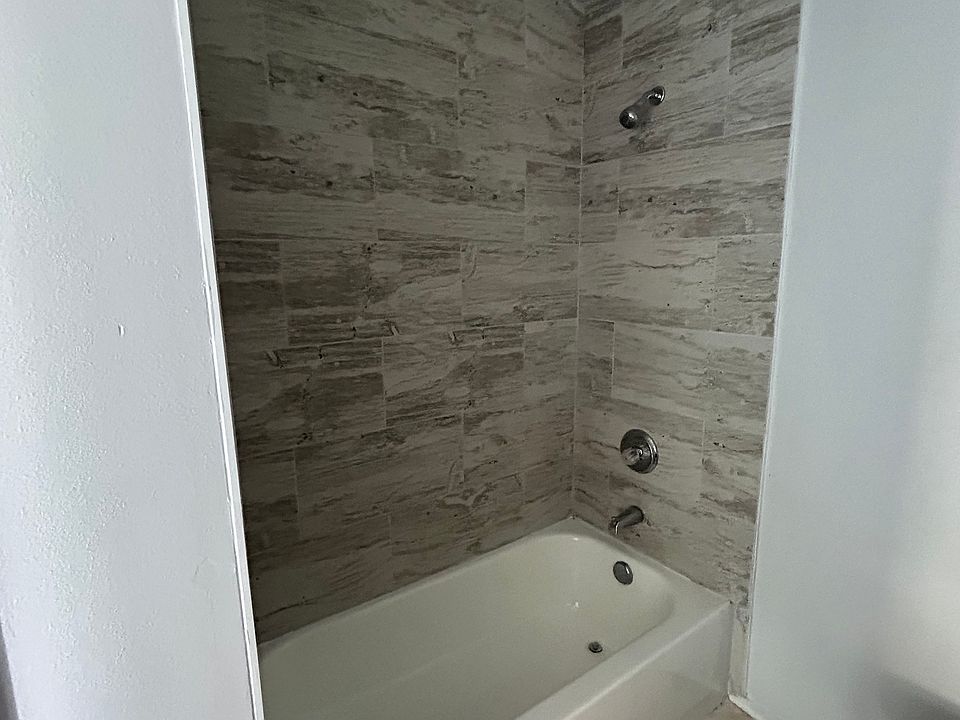 2nd image of 3317 Springview Ave