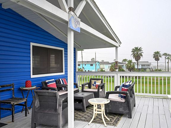 4th image of 4102 Surf Dr