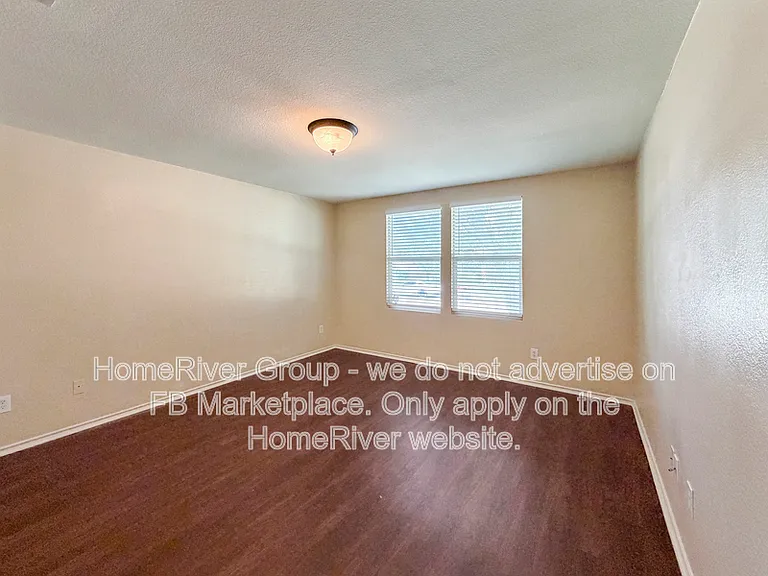 3013 Meadow Bluff Dr — Photo 8