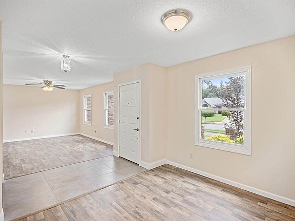 5th image of 153 Scottsdale Dr