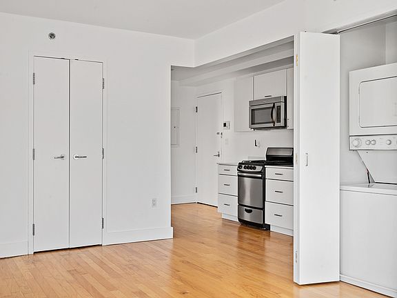 5th image of 2270 Frederick Douglass Blvd #5D