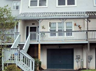129 Barley Sheaf Dr, East Norriton, PA 19403