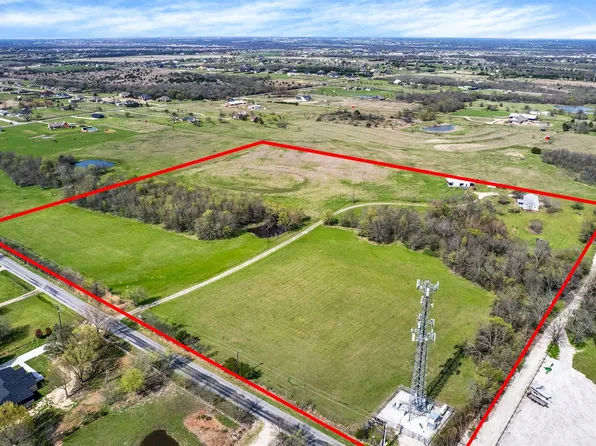 567 Poetry Rd, Royse City, TX 75189