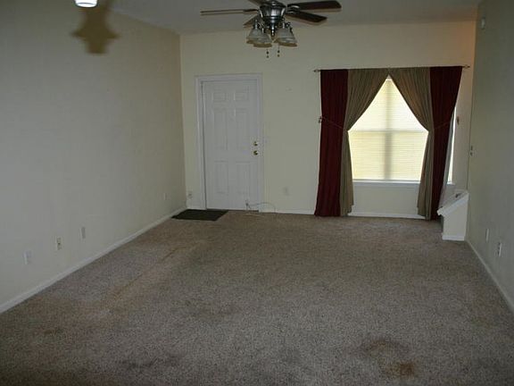 5th image of 879 Southern Creek Dr