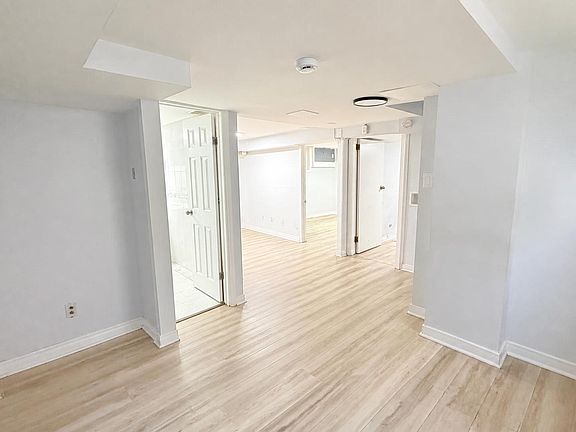 3rd image of 567 Campbell Ave