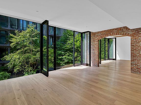 3rd image of 325 W Broadway APT 2