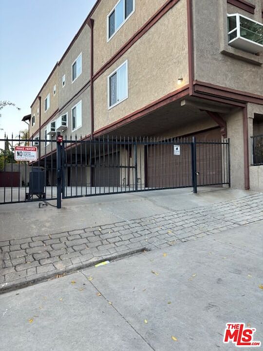 1st image of 720 Waterloo St APT 4