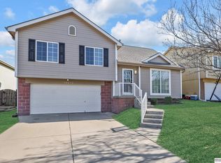 18679 V St, Omaha, NE 68135