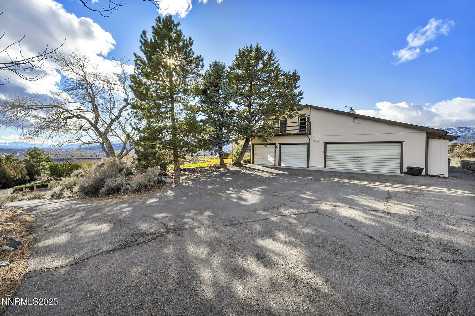 610 E Bonanza Dr photo 1