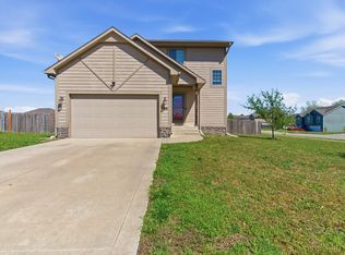 1031 Dakota Ln, Junction City, KS 66441