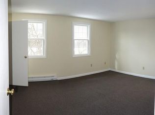 252 West St APT 11, Amherst, MA 01002