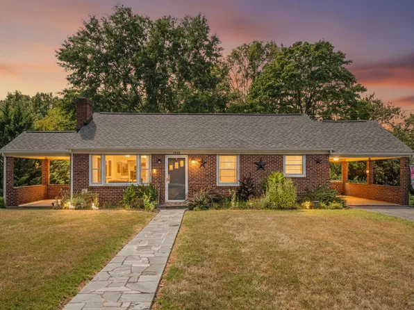 1435 Belmont Dr, Bedford, VA 24523
