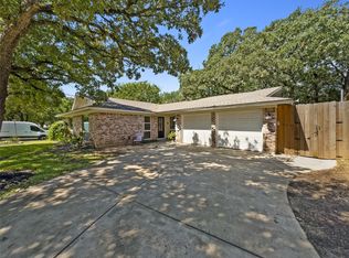 1137 Jerry Ln, Bedford, TX 76022