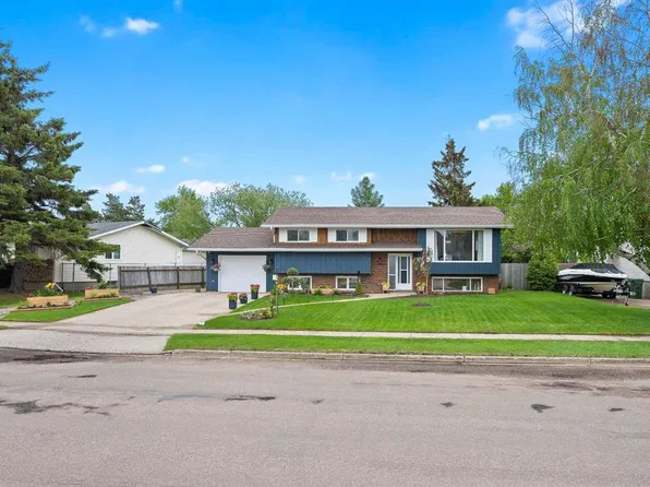 5609 N 35th St, Lloydminster, AB T9V 1S1