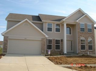 1052 Golden Orchard Dr, O'Fallon, MO 63368