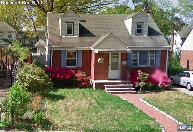 1st image of 326 Woodland Pl