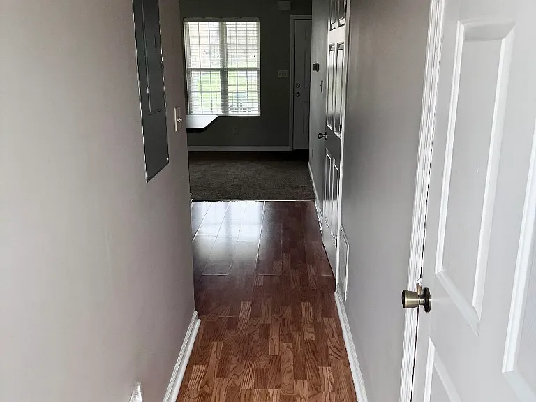 597 Hampton Way — Photo 2