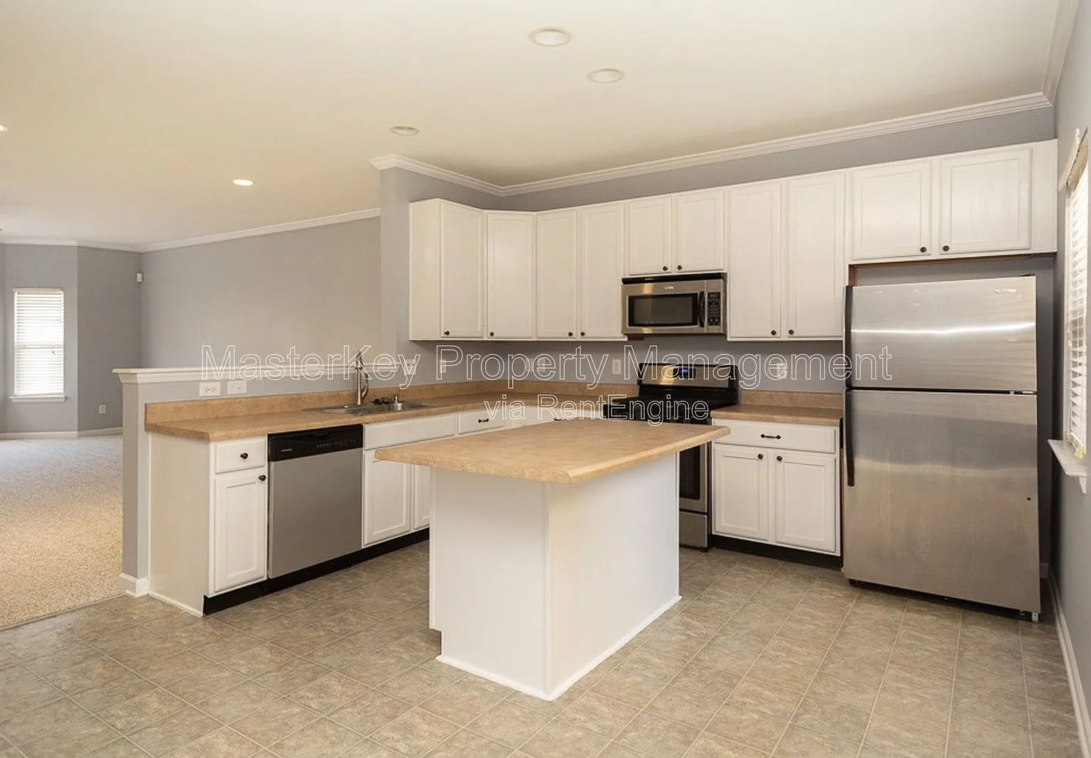 3 bed, 3.5 bath, 2275 sqft, $2,195 — Photo 3