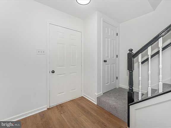 3rd image of 10745 Lake Point Ct