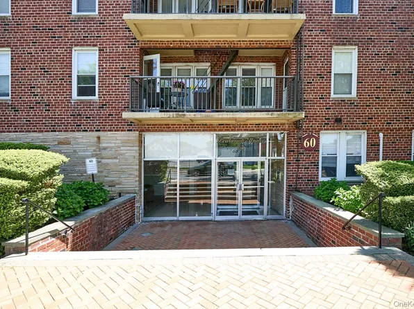 60 Hempstead Avenue #3P, Lynbrook, NY 11563