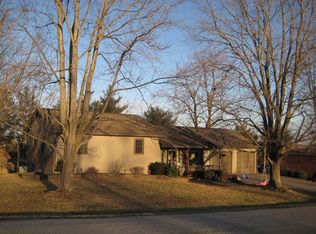 1602 Hillcrest Ave, Carmi, IL 62821