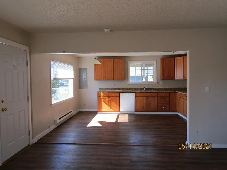 10625 Sheridan Ave S — Photo 5