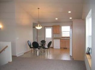 4415 13th St S, Moorhead, MN