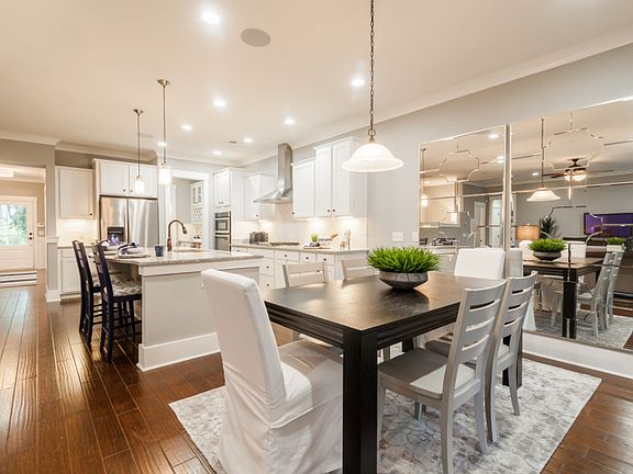 Casual Dining Near the Kitchen makes for easy dinners with friends.