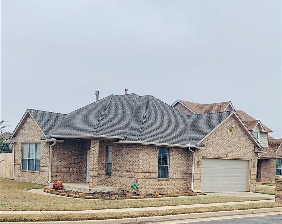 1st image of 513 SW 121st Pl