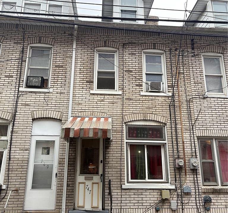 1st image of 747 N Railroad St