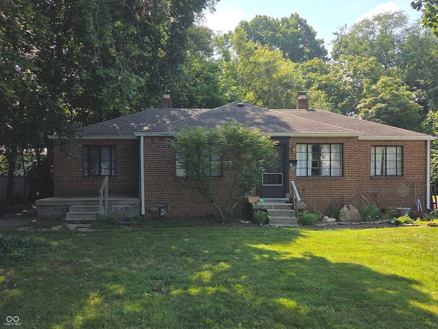 2 bed, 1.0 bath, 754 sqft, $1,415 — Photo 1