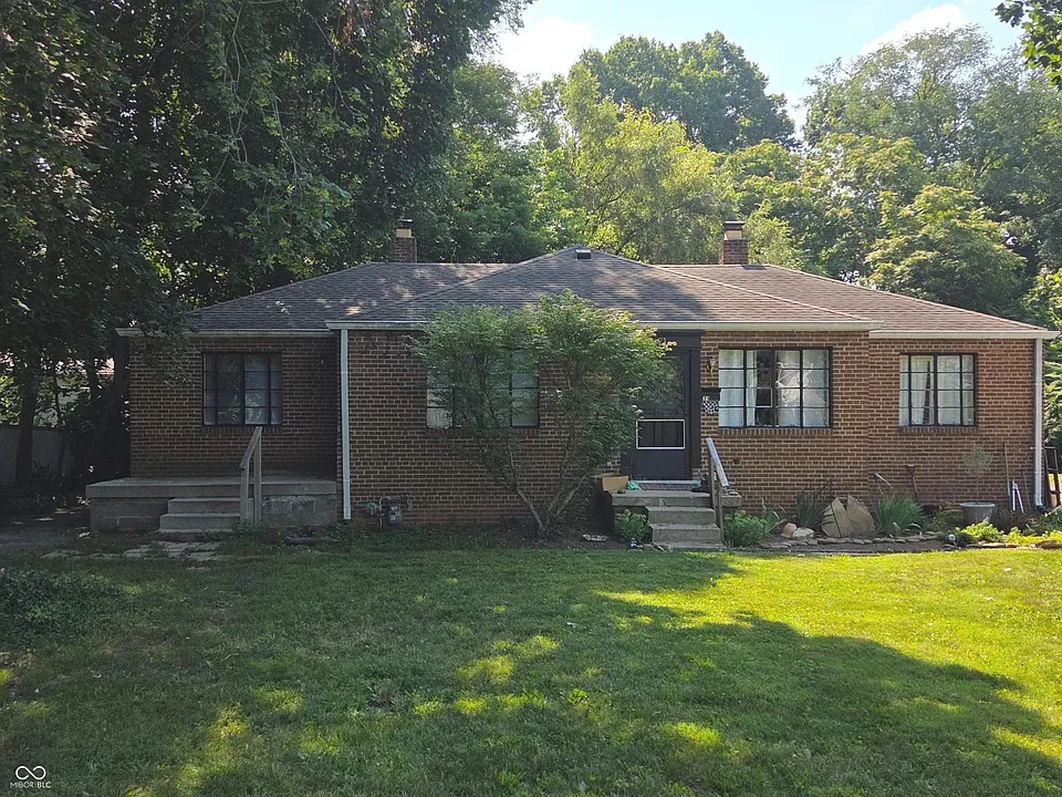 67 W Westfield Blvd