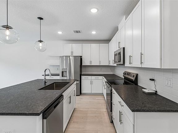 4th image of 3414 Withers Way