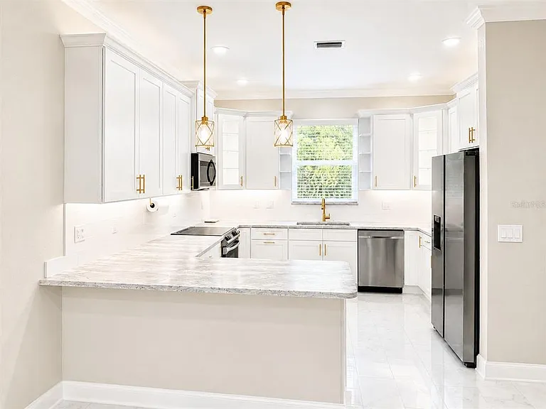 3834 Charter Rd — Photo 16
