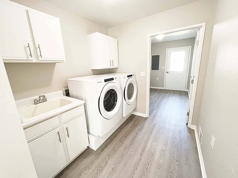 Expansive In-Home Laundry Rooms