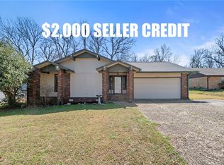 2212 W Tulsa St, Siloam Springs, AR 72761