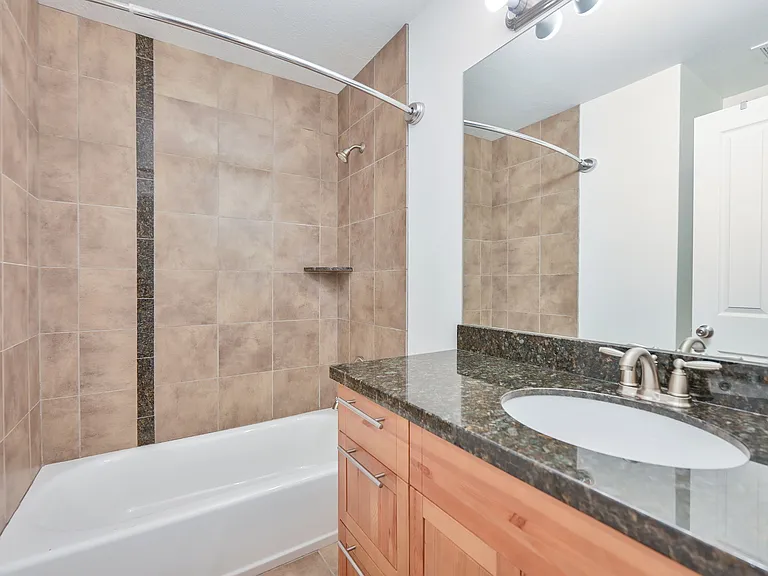 2nd Full bathroom upstairs