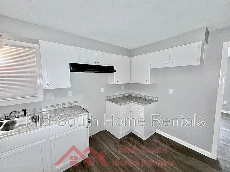 1733 Gowan Dr — Photo 9