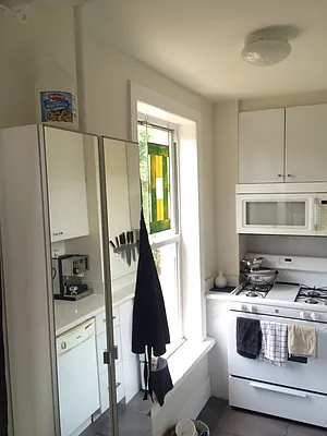 Rented by Realty Collective | media 7