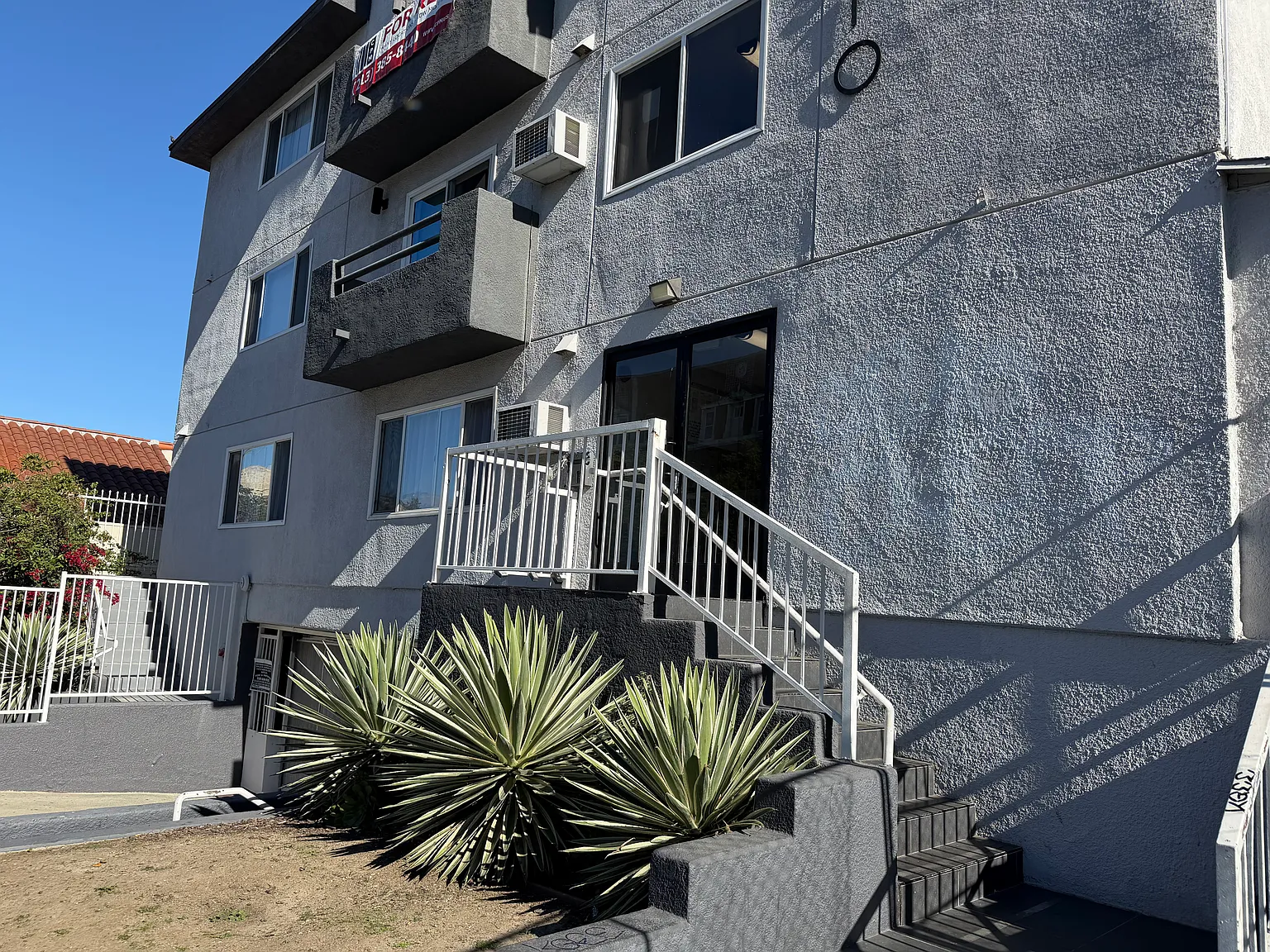 1 bed, 900 sqft, $1,798 — Photo 3