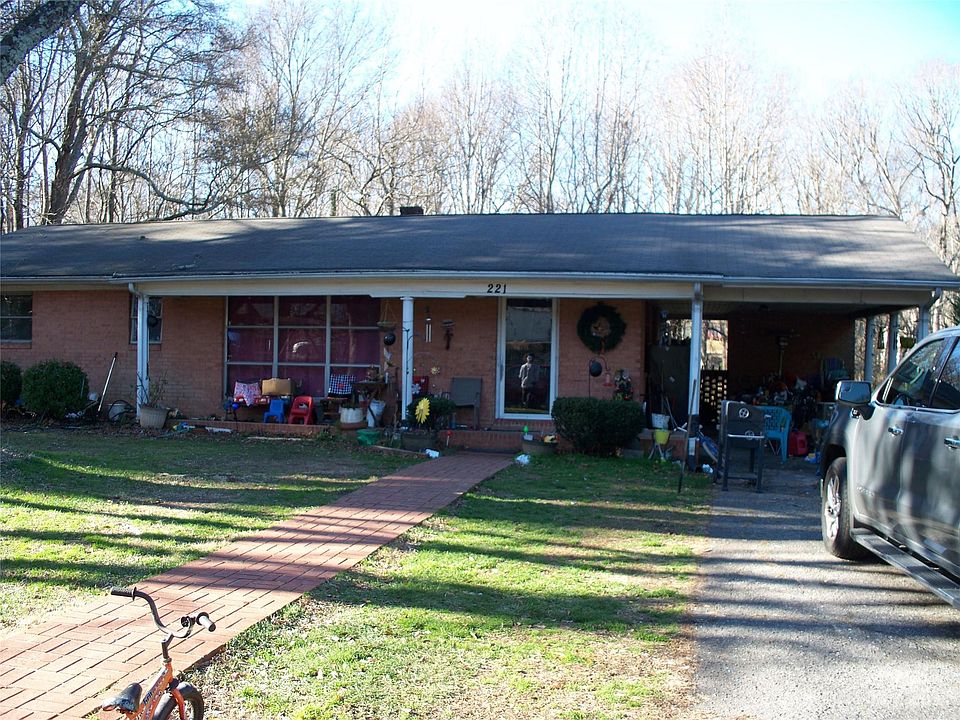 1st image of 221 N Generals Blvd