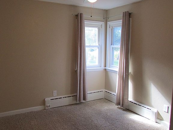 5th image of 109 1st Ave N
